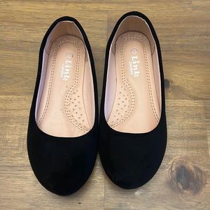 Girls black flats